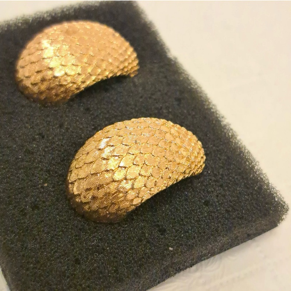 Vintage Signed Monet Luxury Clip On Earrings Gold Tone Half Hoop Textured